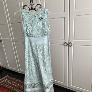 Tadashi Shoji Lace formal dress 10P